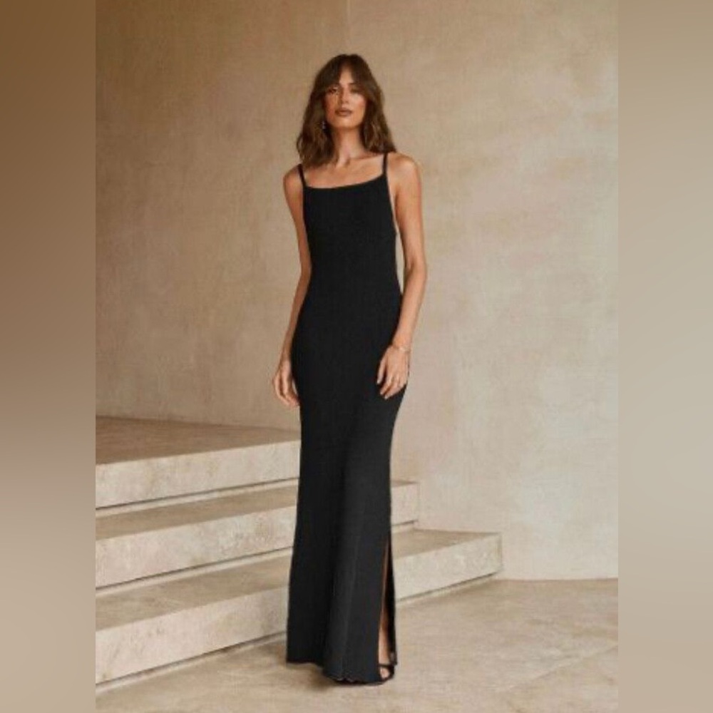 NWOT Dissh Black Knit Maxi Dress